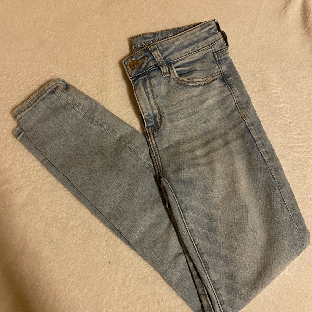 light wash american eagle jeggings
